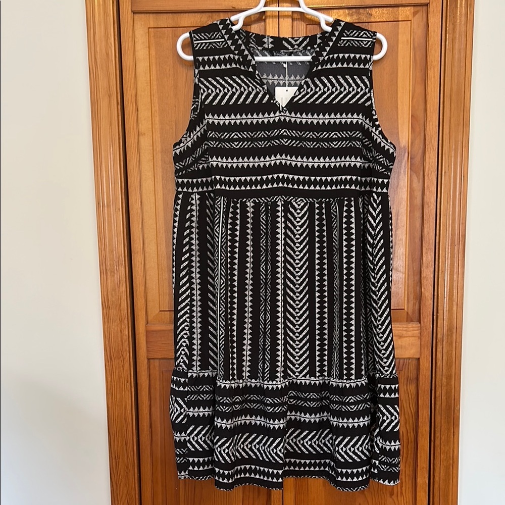 BloomChic Black and White Tribal Midi Dress